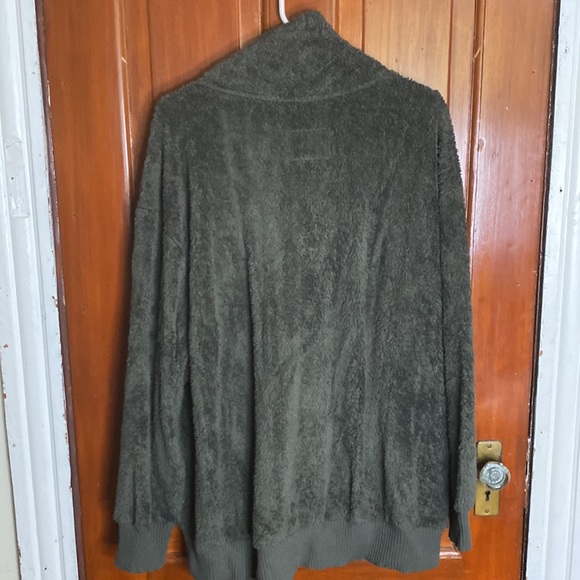 Member’s Mark Woman’s Cozy Sherpa - Picture 4 of 4